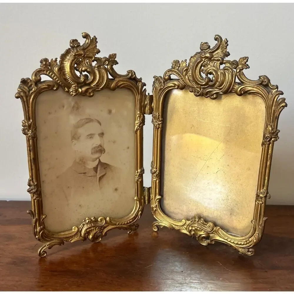 Antique Victorian Royal M. Mfg. Co. Ornate Brass Double Folding Picture Frame